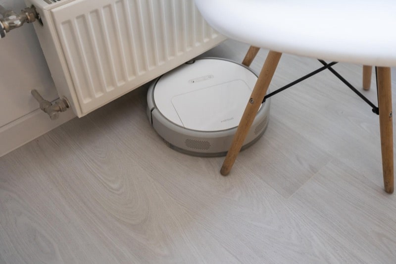 Robot Vacuum Getting Stuck Under Chair