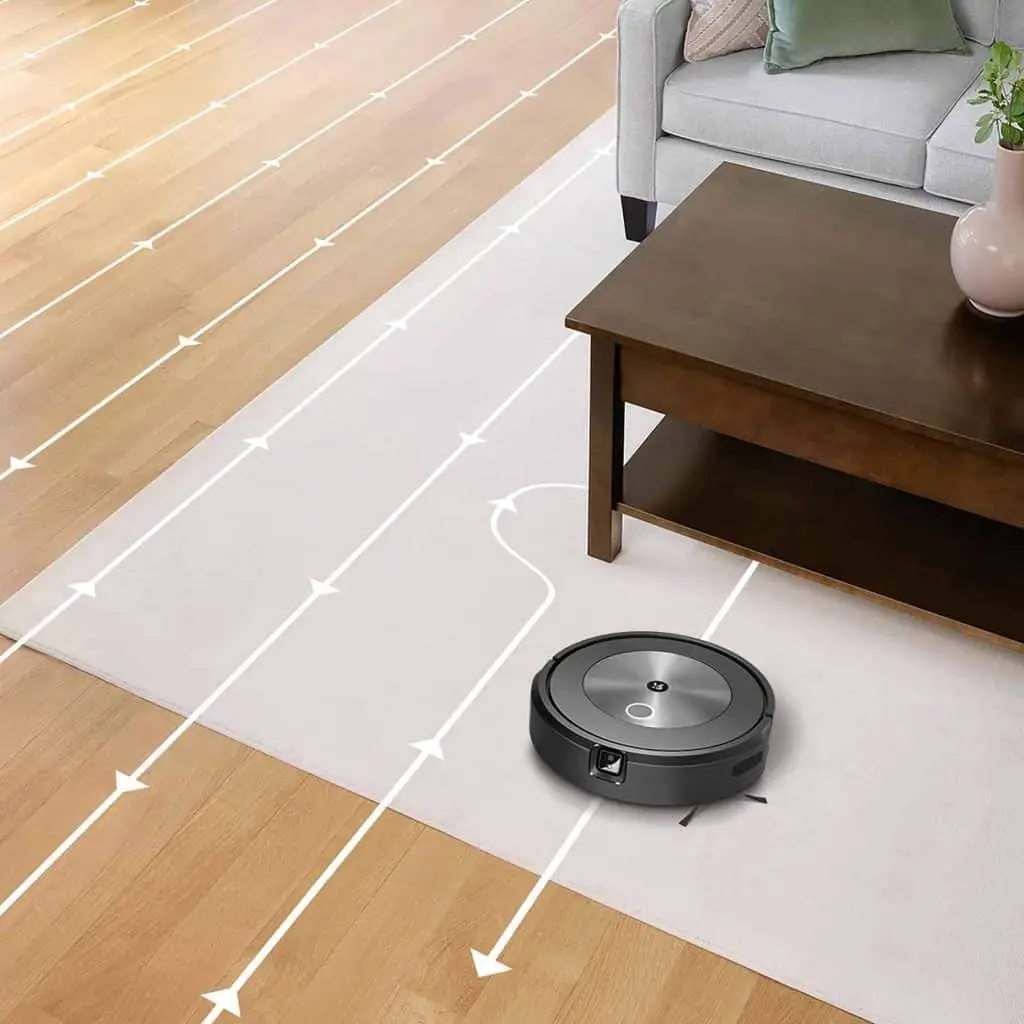Roomba j7+ Navigation and Mapping in Straight Lines